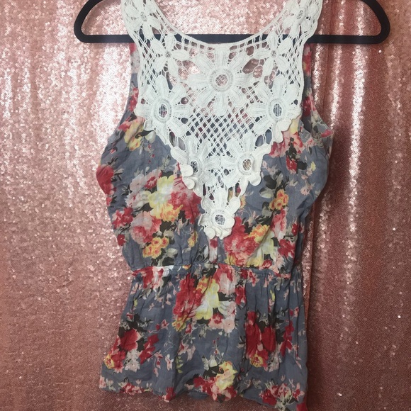 Floral Peplum Top - Picture 2 of 2